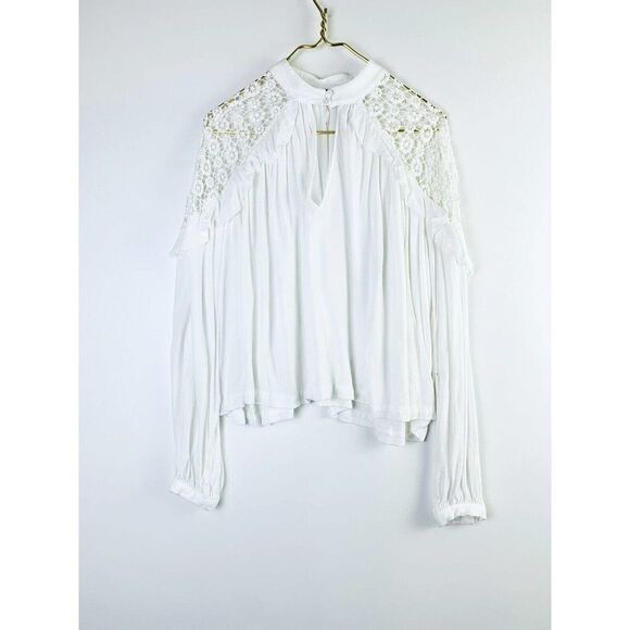 Free People Sz M A Little Bit Of Love White Crochet Shoulders Blouse - Picture 5 of 9